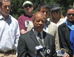 Civil rights attorney Walter Riley speaks out at a press conference in downtown Oakland