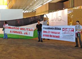 BDS activists protesting at a convention center in Rio de Janeiro